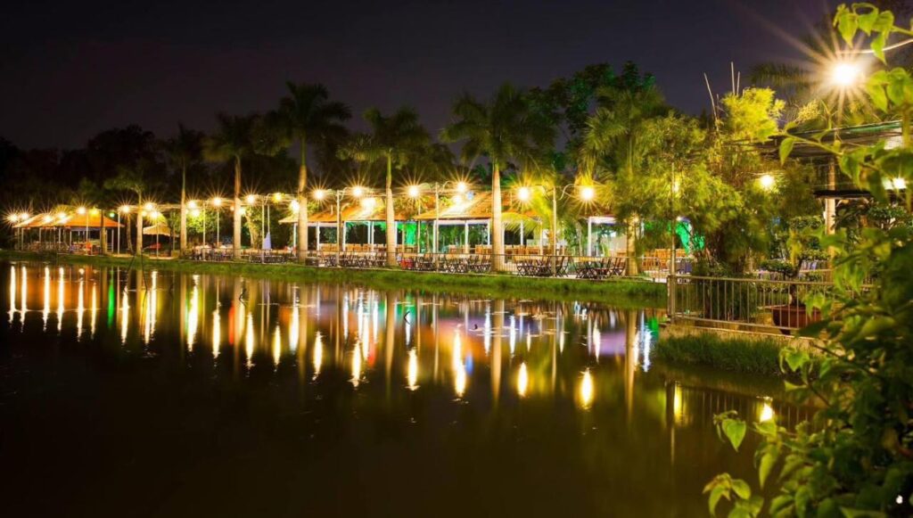 Nhà hàng Xuân Hương view sông nước cực chill