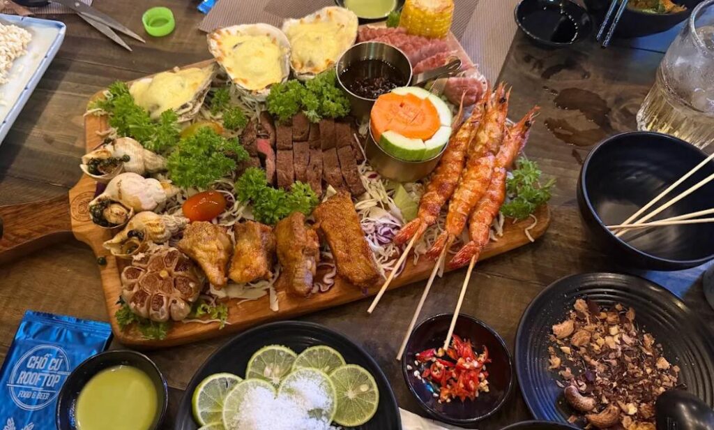 Chỗ Cũ Rooftop có mồi hấp dẫn