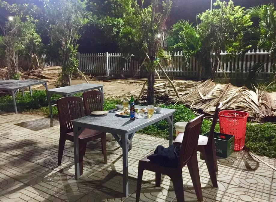 Nhà hàng Bờ Sông