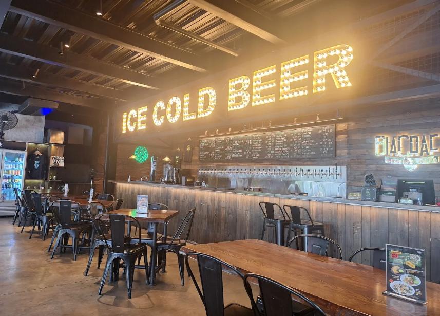 BiaCraft Artisan Ales là địa điểm lý tưởng thưởng thức bia ngon