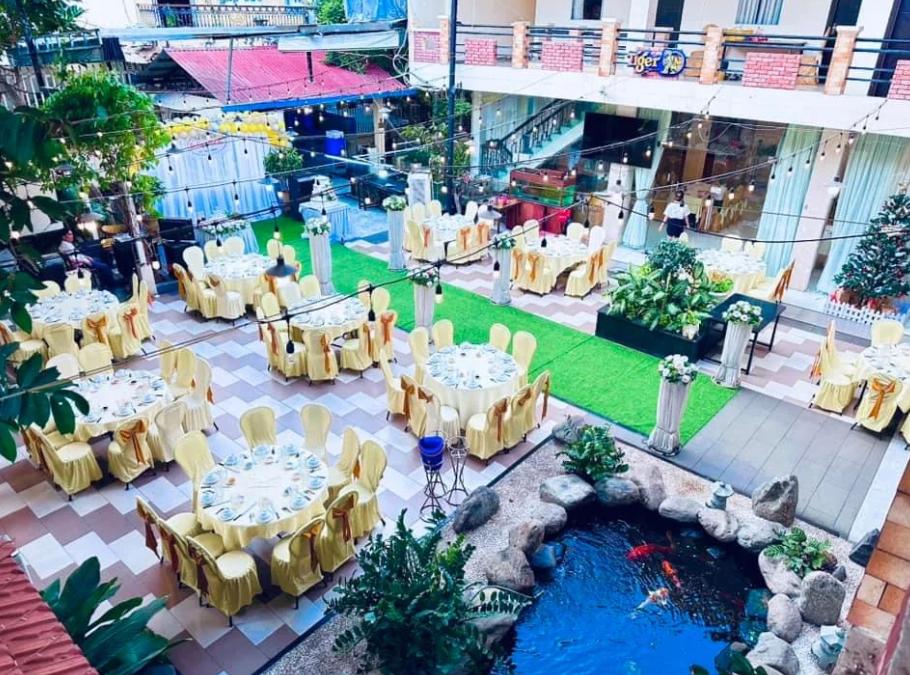 Nhà hàng Hương Huyền