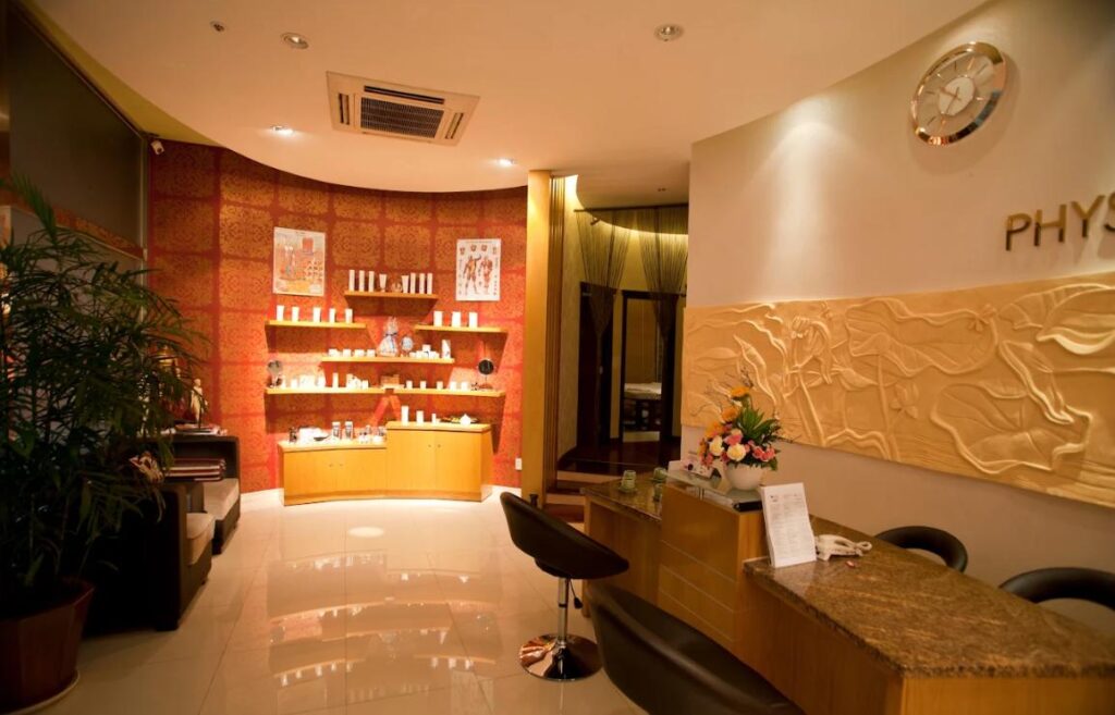 Aya Spa - Spa Bình Thạnh có không gian thư giãn dưới ánh đèn vàng ấm áp