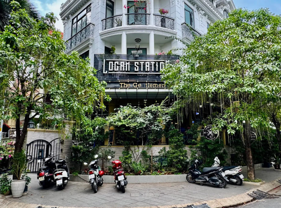 LOGAN STATION – The Gentlemen Café