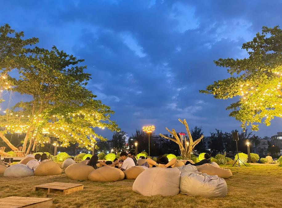 SOFÉ - Quán cafe Quận 7 ngoài trời cực chill