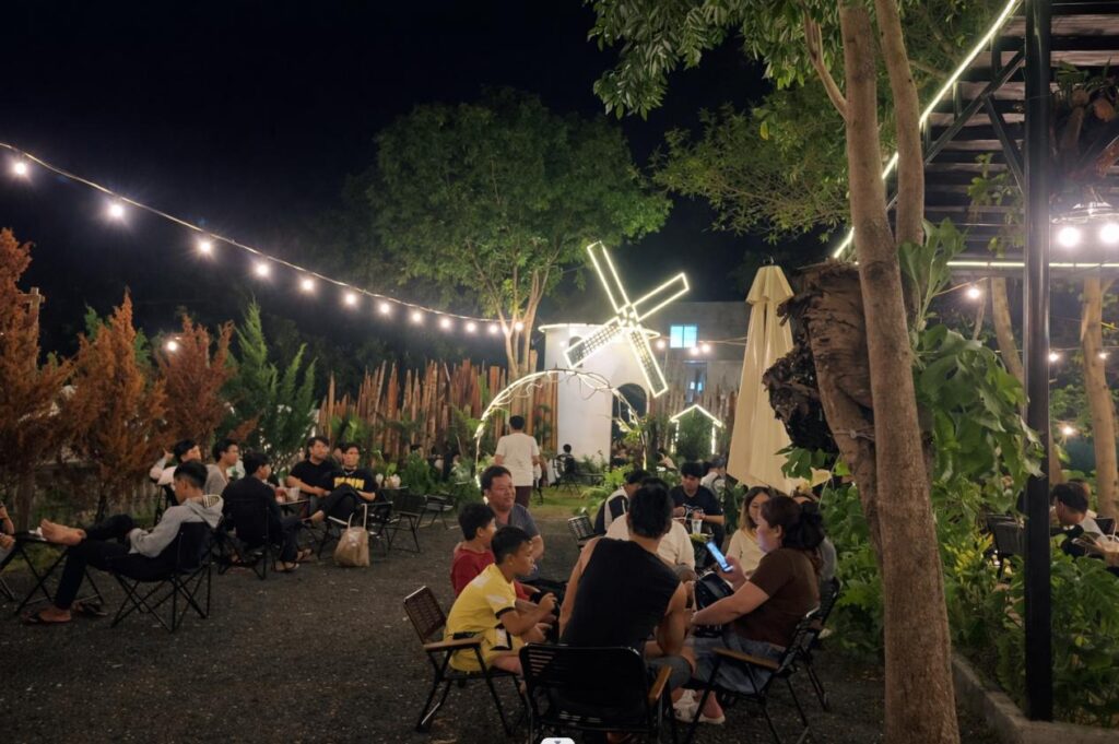 Quán cafe Lá Nhà Vương Coffee & Chill