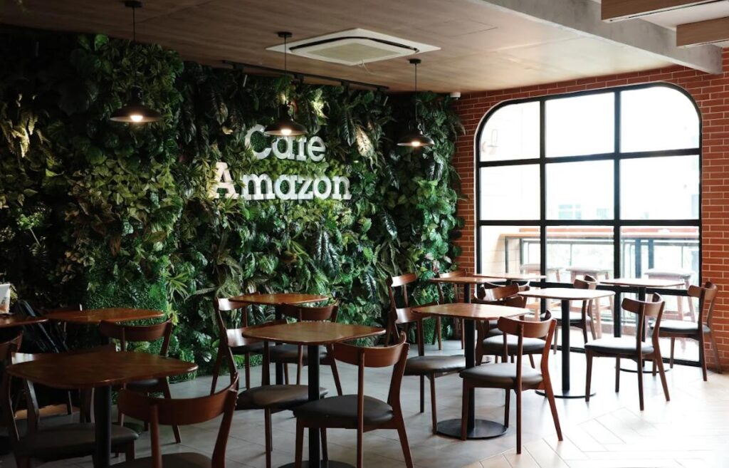 Café Amazon - Quán cafe Phú Nhuận có không gian rộng lớn