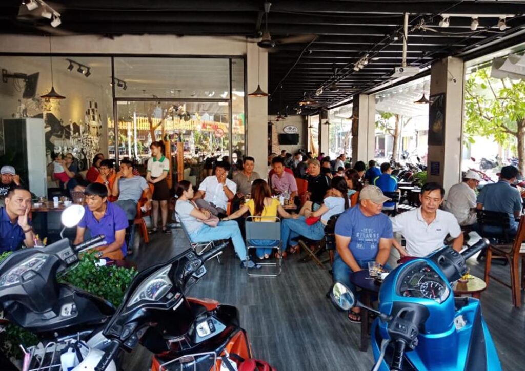 Nova Coffee - Quán cafe Tân Phú cực kỳ đông khách
