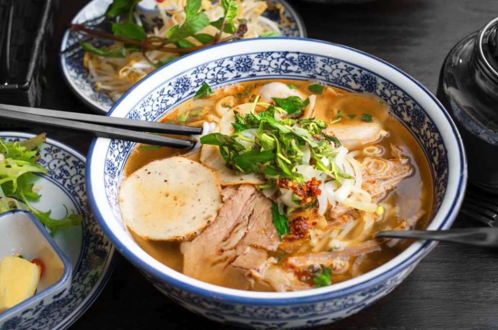 Bún Bò Quê Mạ