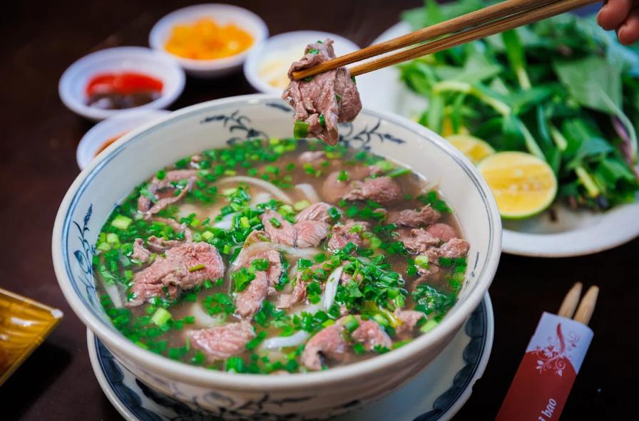 Phở Việt Nam - Quán ăn sáng Quận 3 ngon nổi tiếng