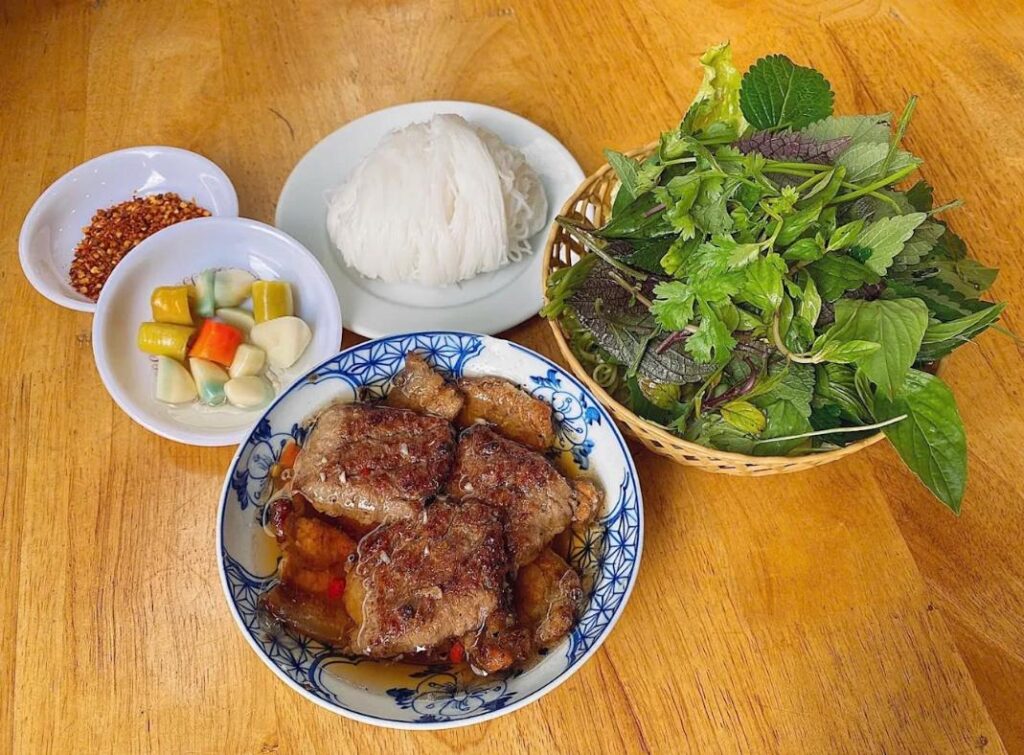 Bún chả Ánh Hồng Hà Nội