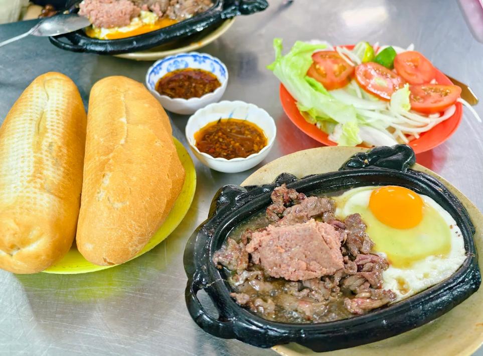 Bò né Thanh Tuyền