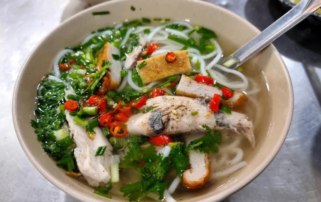 Bánh canh chả cá Công Hằng
