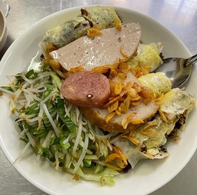 Bánh cuốn trứng