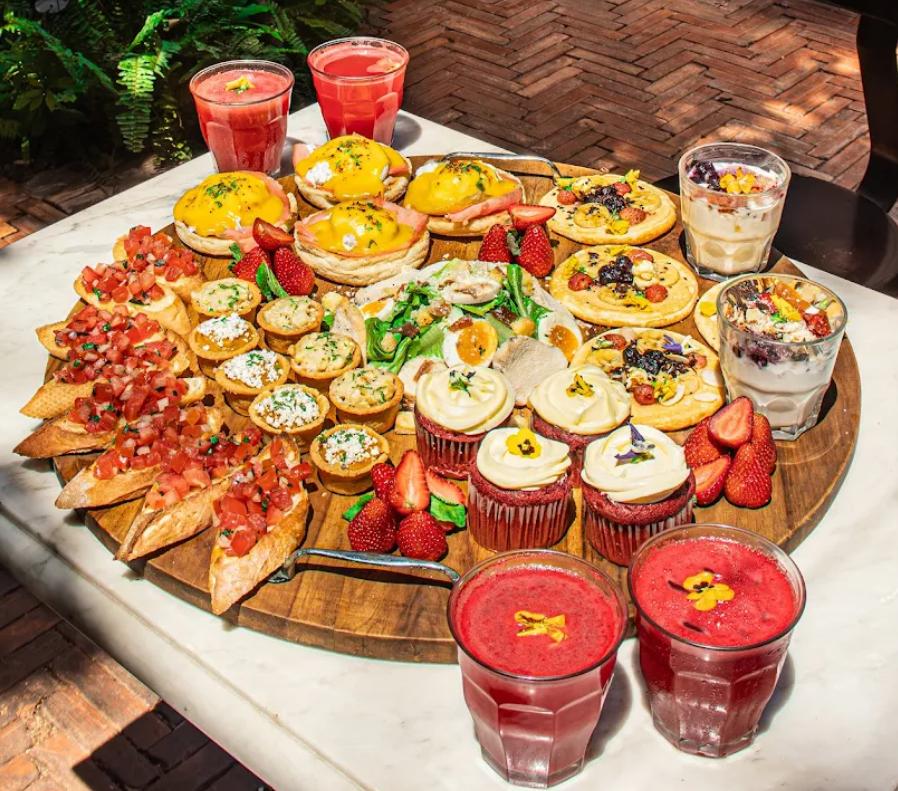 L’usine Thảo Điền - Quán cafe kết hợp bữa sáng sang chảnh