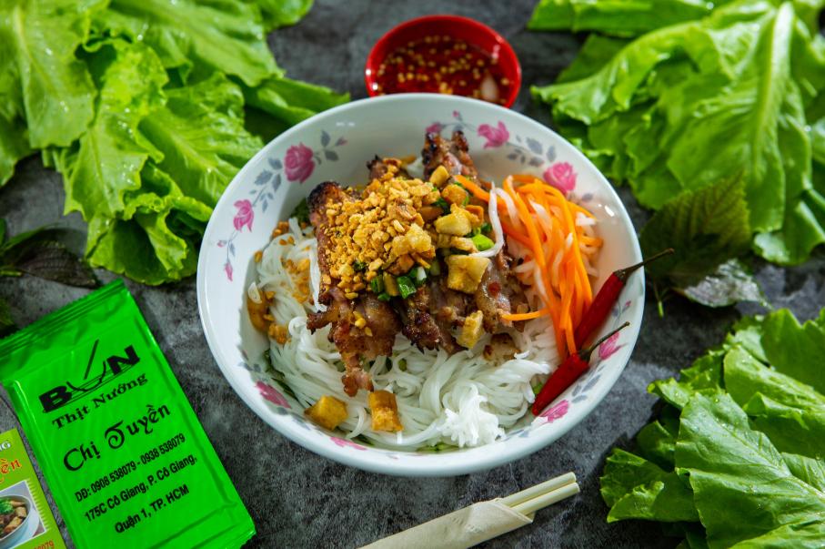 Bún thịt nướng Chị Tuyền