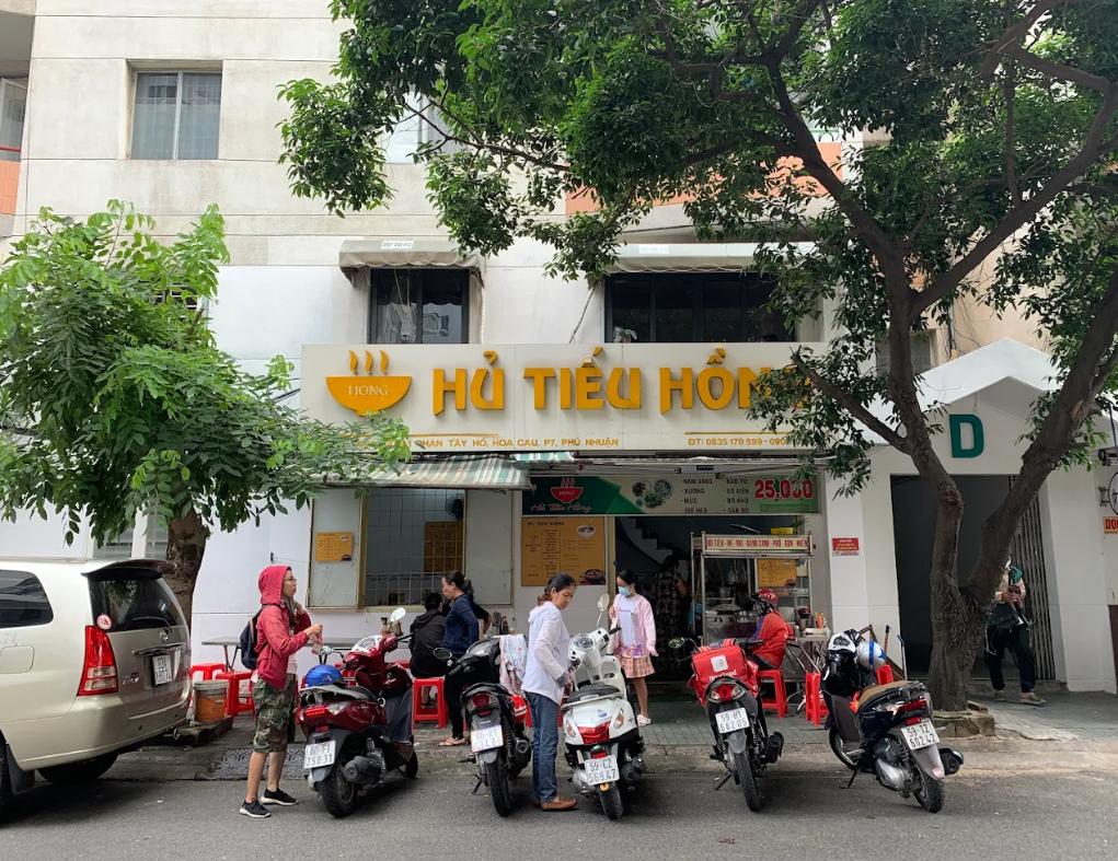 Quán Hủ tiếu Hồng có không gian rộng rãi