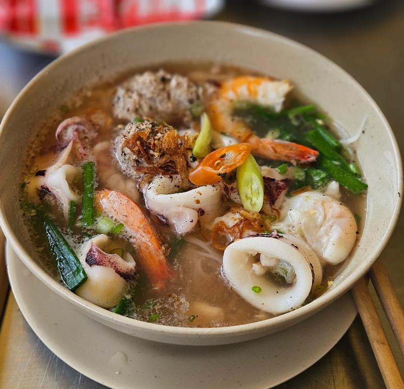Hủ tiếu mực Ông già Cali