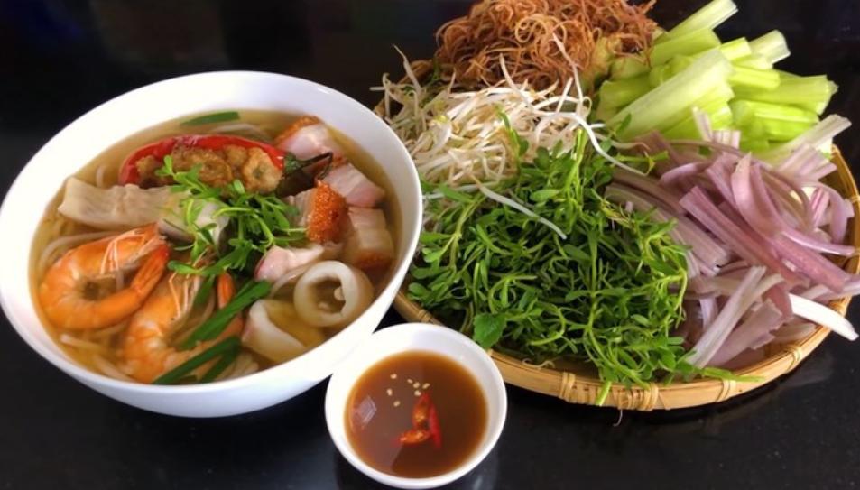 Bún mắm Cô Ba