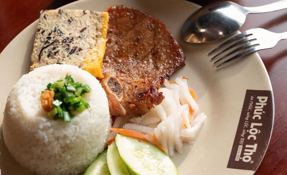 Cơm tấm Phúc Lộc Thọ hấp dẫn