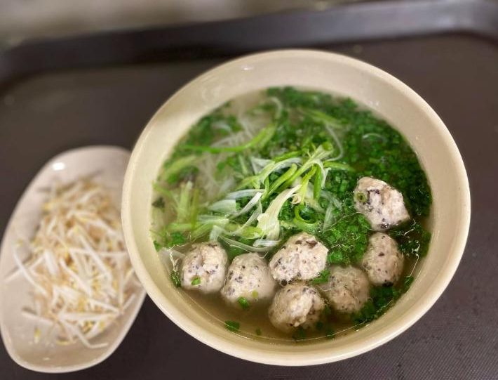 Phở gà Ơ Kìa - Quán ăn sáng Bình Chánh lâu đời