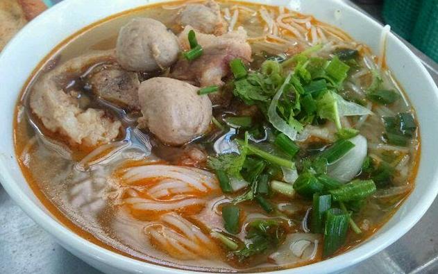 Bún cá Ba Đỏ - Quán ăn sáng Bình Chánh giá cả bình dân