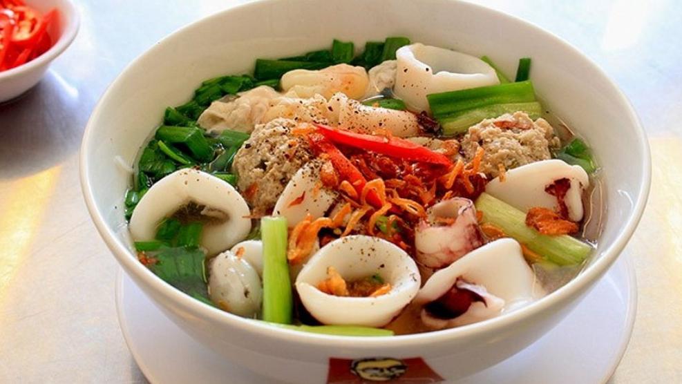 Hủ tiếu mực Ông Già Cali