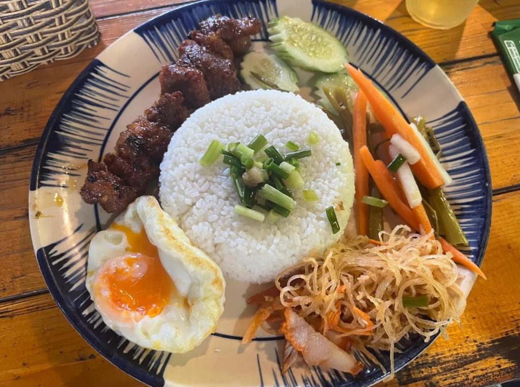 Cơm tấm đêm Ba Trang