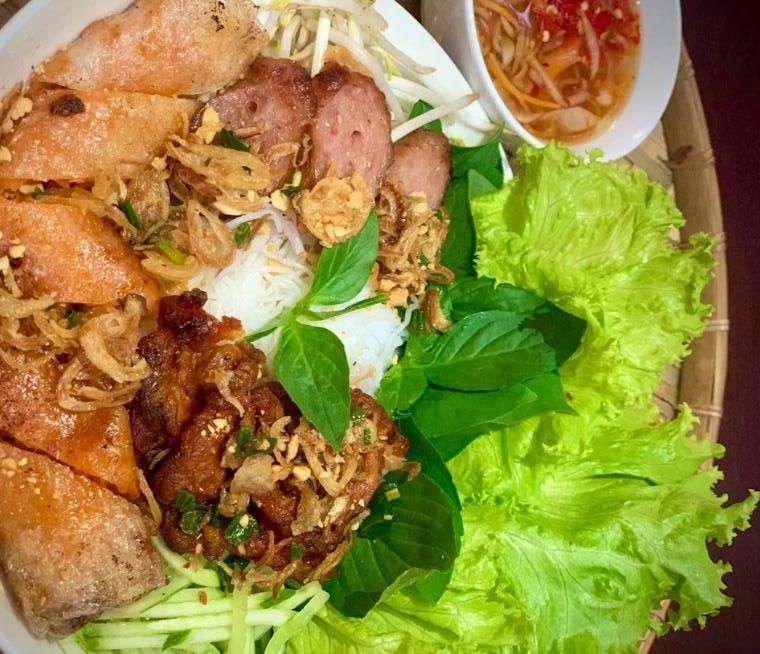 Bún thịt nướng Cô Hà