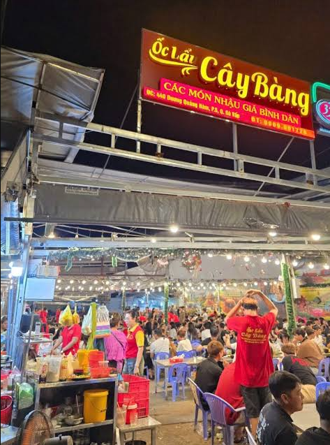 Quán ốc Cây Bàng