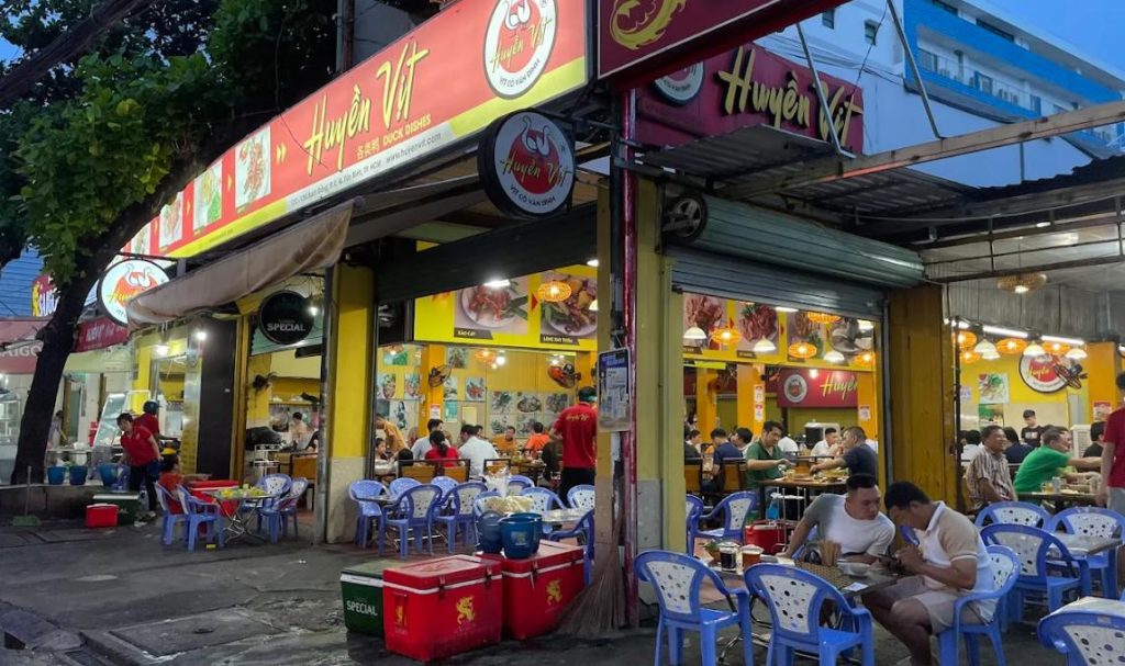 Huyền Vịt Quán