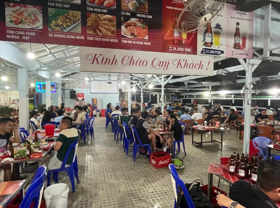 Quán nhậu Hải Sản Út Liên 2 luôn đông khách