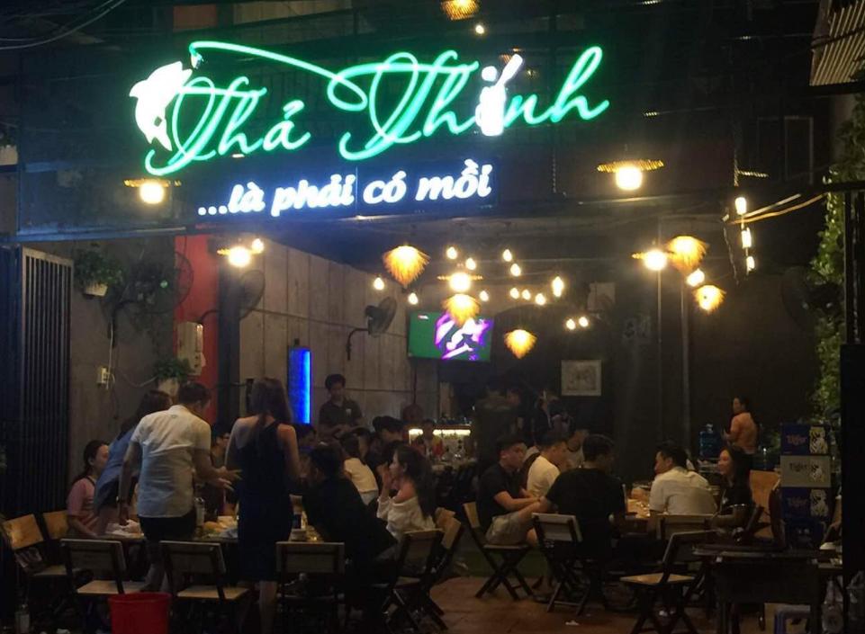 Thả Thính Quán