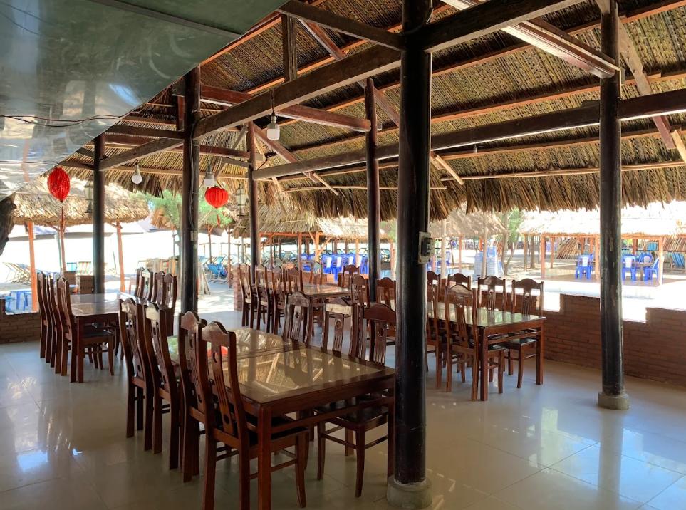 Nhà hàng Hải sản Cây Dương Hồ Tràm – Thưởng thức bữa sáng gần biển