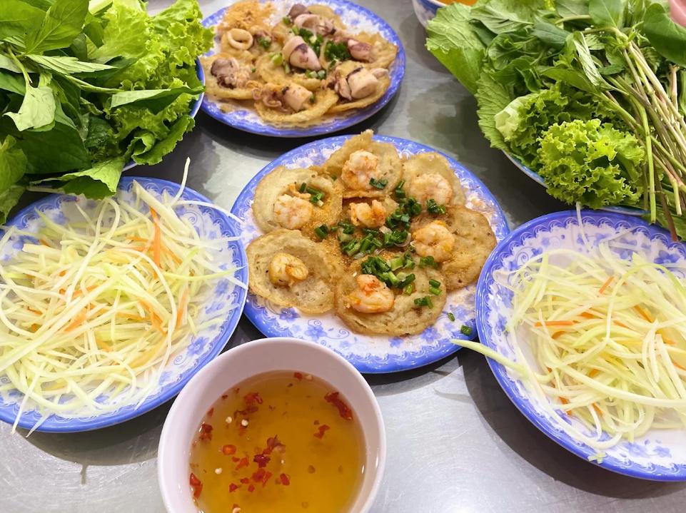 Bánh khọt Gốc Vú Sữa