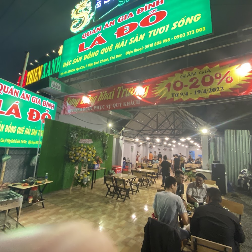 Lá đỏ quán - Ảnh sưu tầm