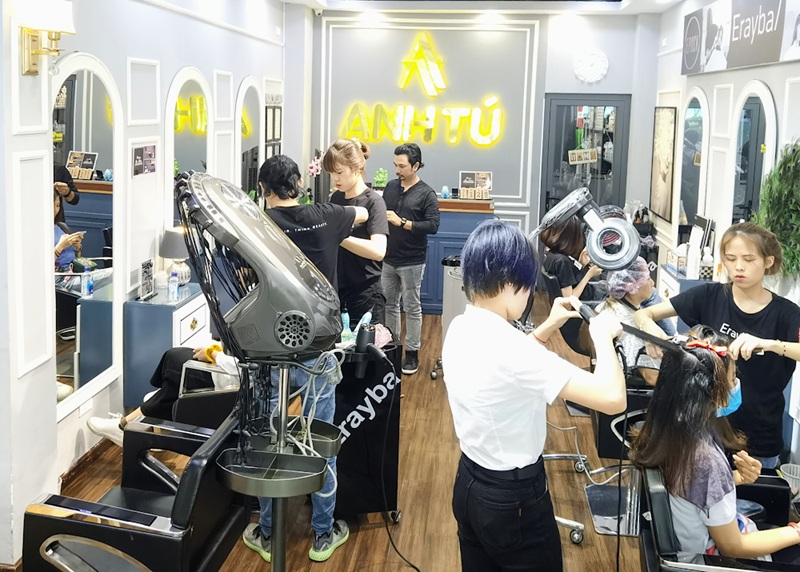 Ảnh sưu tầm: Anh Tu Hair Studio - Nơi Mái Tóc Bắt Đầu Câu Chuyện Mới✨| Hair Salon Quận BÌNH THẠNH