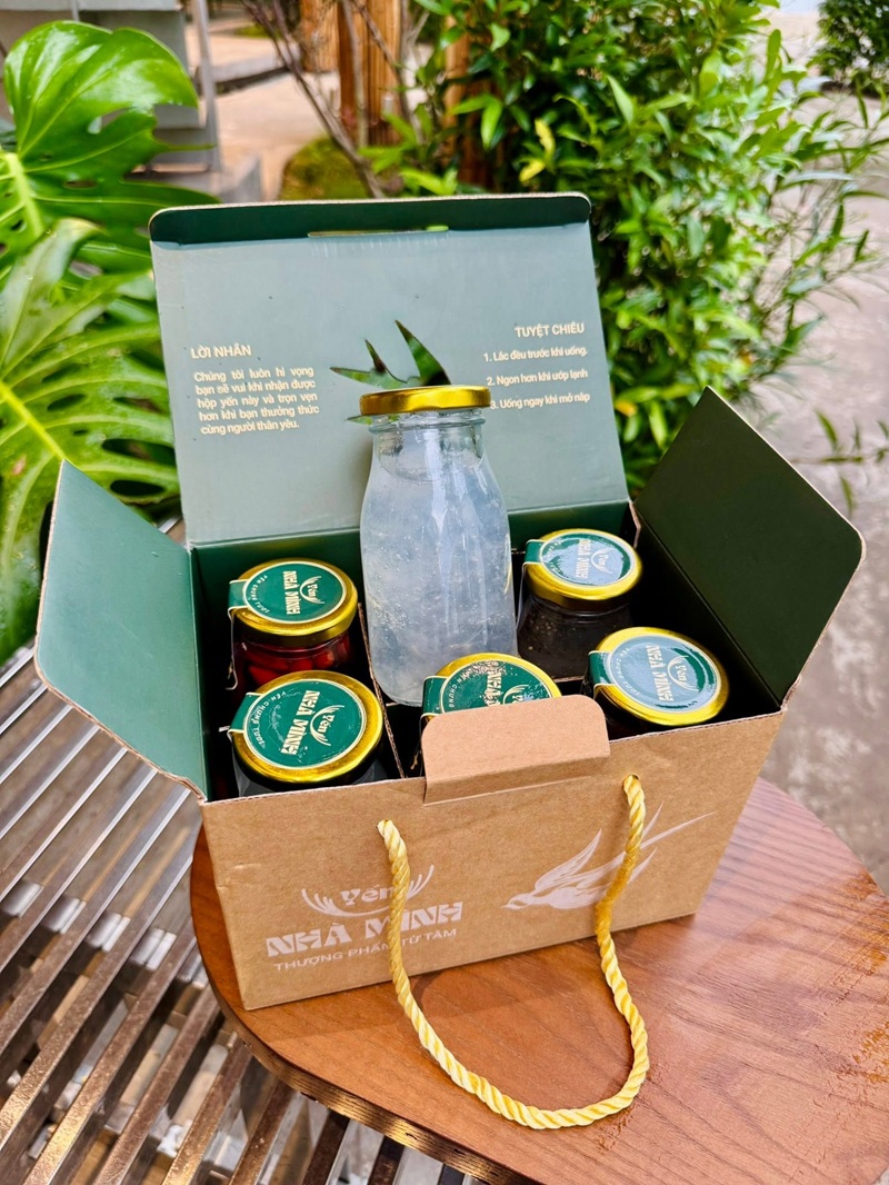 Yến Nhà Mình
