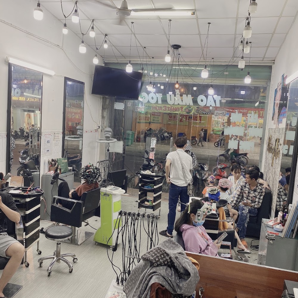 Ảnh sưu tầm: Hair Salon Hoàng Hà