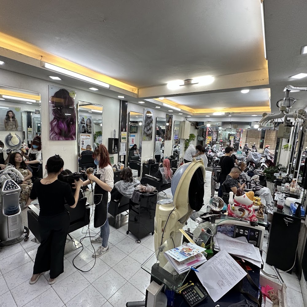 Ảnh sưu tầm: Nguyen Nam Hair Salon _tiệm Tóc Bình Thạnh Sài Gòn