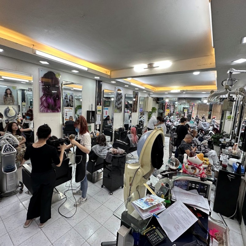 Ảnh sưu tầm: Nguyen Nam Hair Salon _tiệm Tóc Bình Thạnh Sài Gòn
