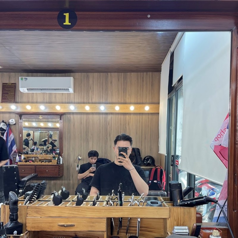 Ảnh sưu tầm: Thành Đạt Barber Shop - Tiệm cắt tóc nam đẹp