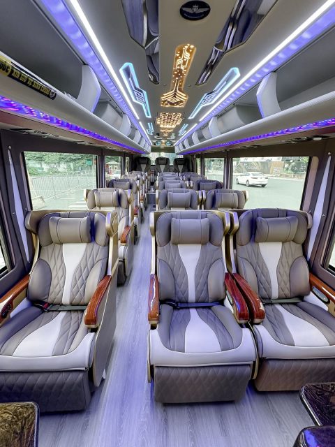 Hình xe limousine của Vie Limo