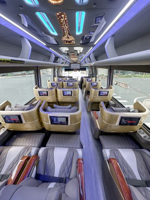 Hình xe limousine của Vie Limo