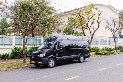 Hình xe limousine của Vie Limo